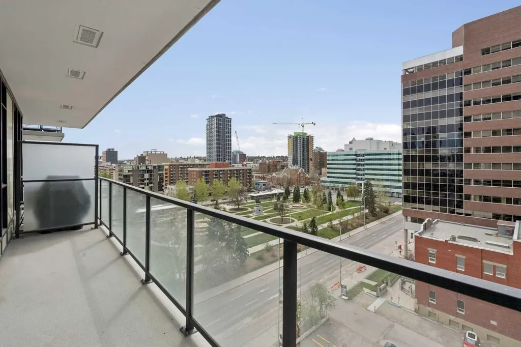 310 12 Avenue SW Calgary AB T2R 1B5