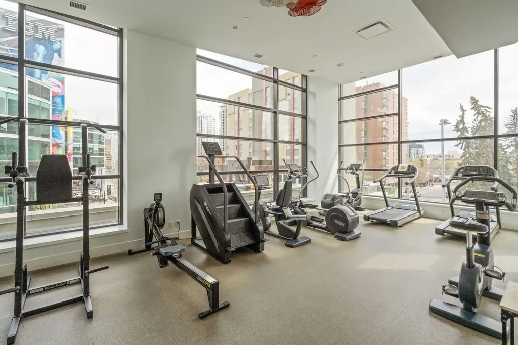 310 12 Avenue SW Calgary AB T2R 1B5