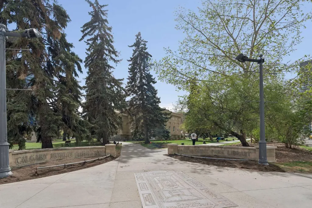 310 12 Avenue SW Calgary AB T2R 1B5