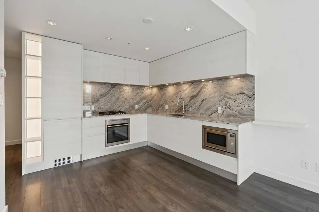 310 12 Avenue SW Calgary AB T2R 1B5
