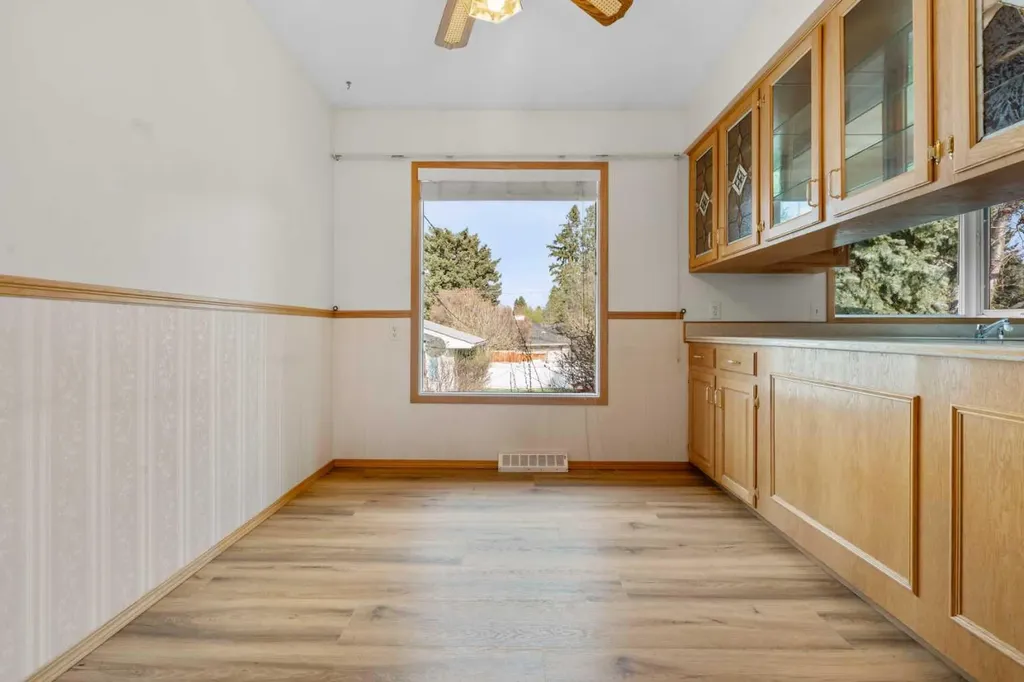 444 Woodland Crescent SE Calgary AB T2J 1J9