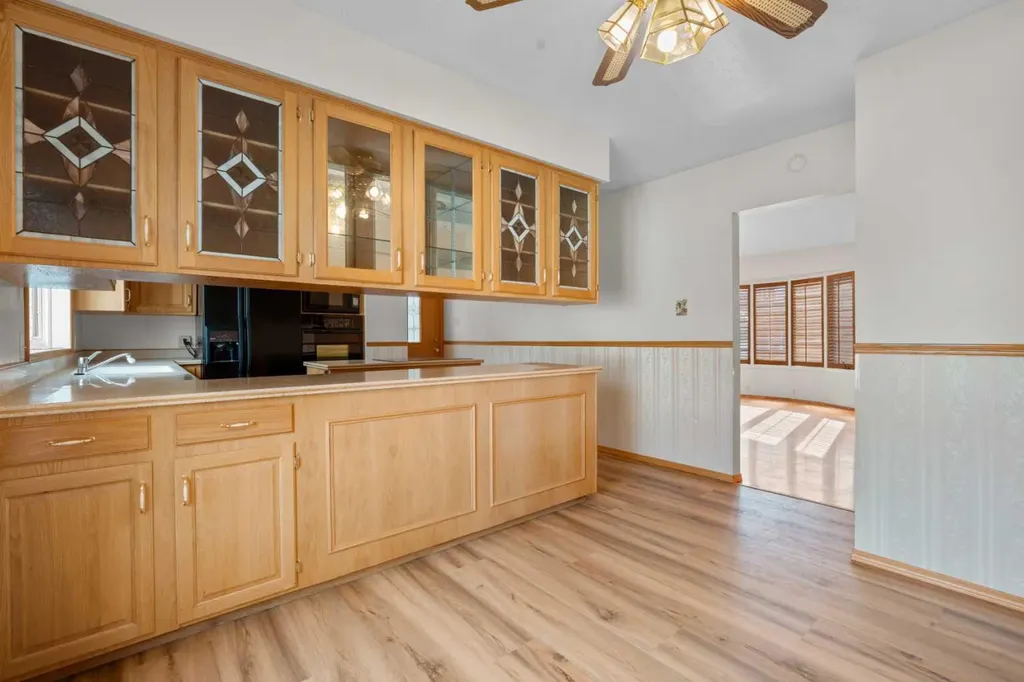 444 Woodland Crescent SE Calgary AB T2J 1J9