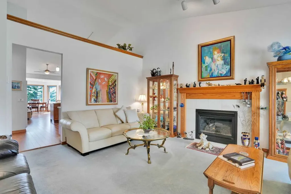 82 Valley Ridge Point NW Calgary AB T3B 5A7