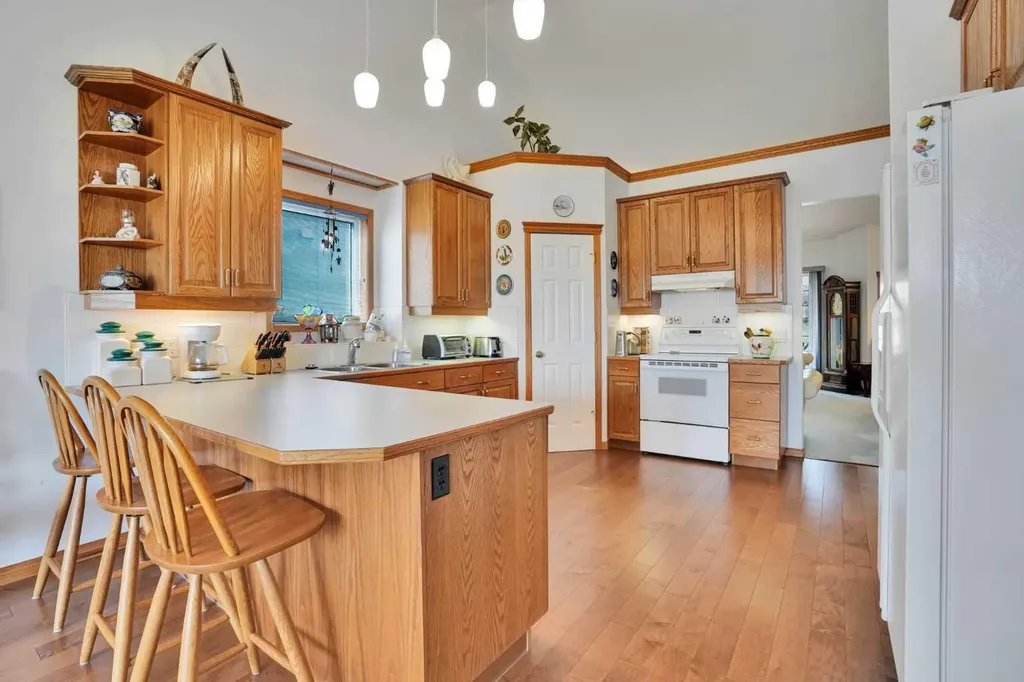 82 Valley Ridge Point NW Calgary AB T3B 5A7