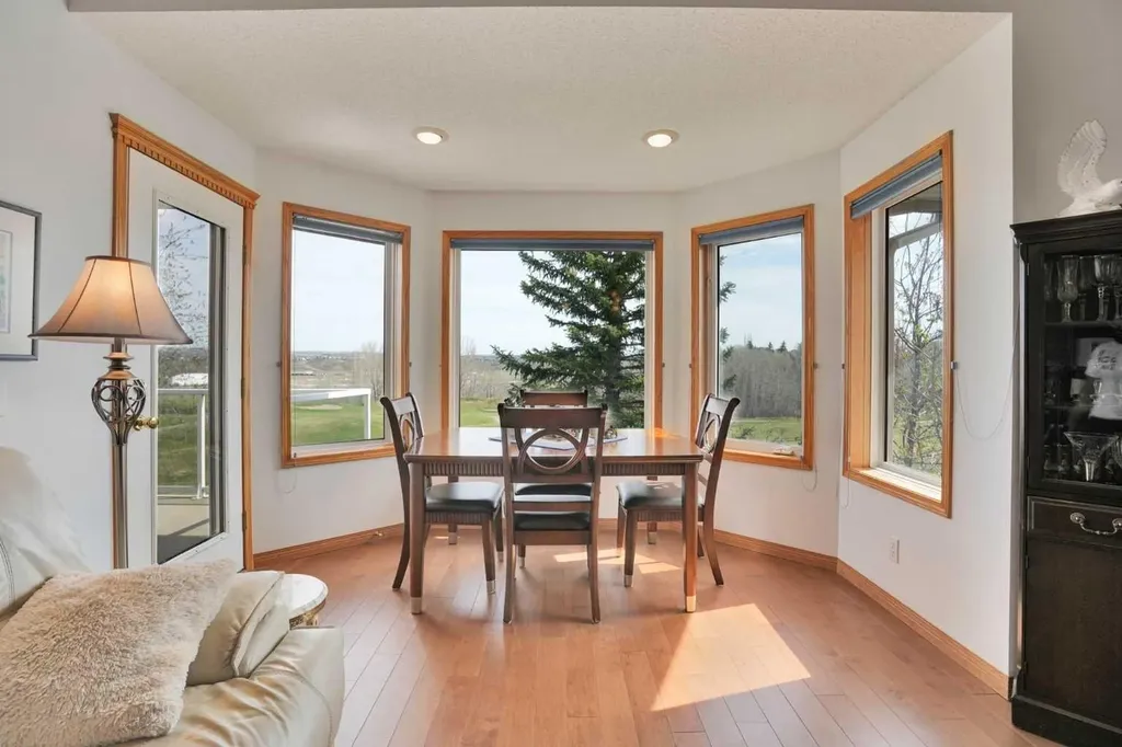 82 Valley Ridge Point NW Calgary AB T3B 5A7