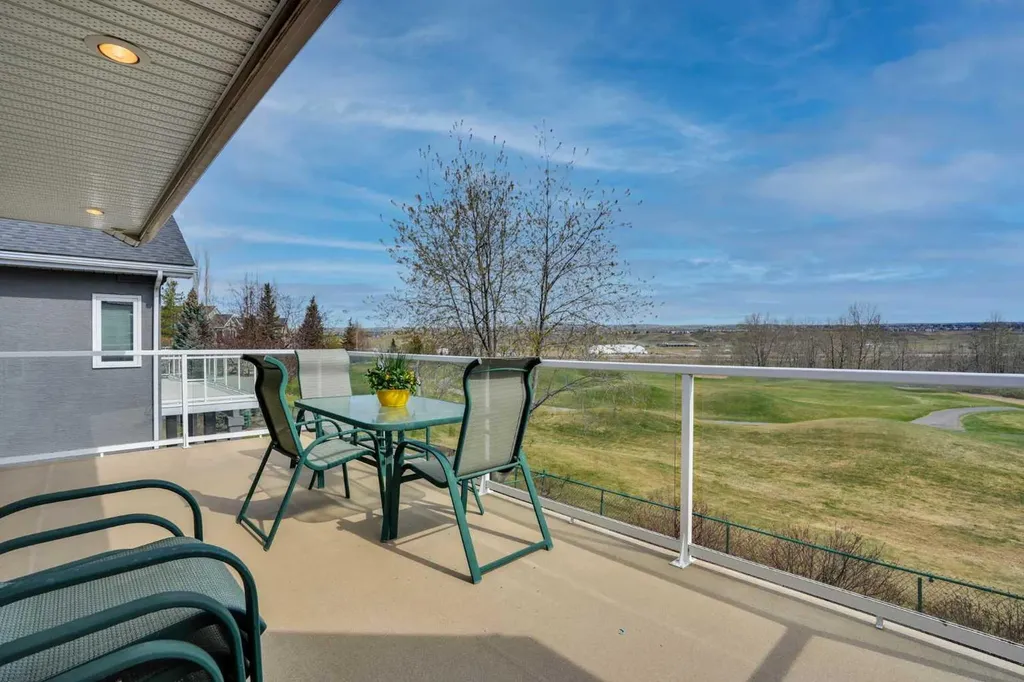 82 Valley Ridge Point NW Calgary AB T3B 5A7