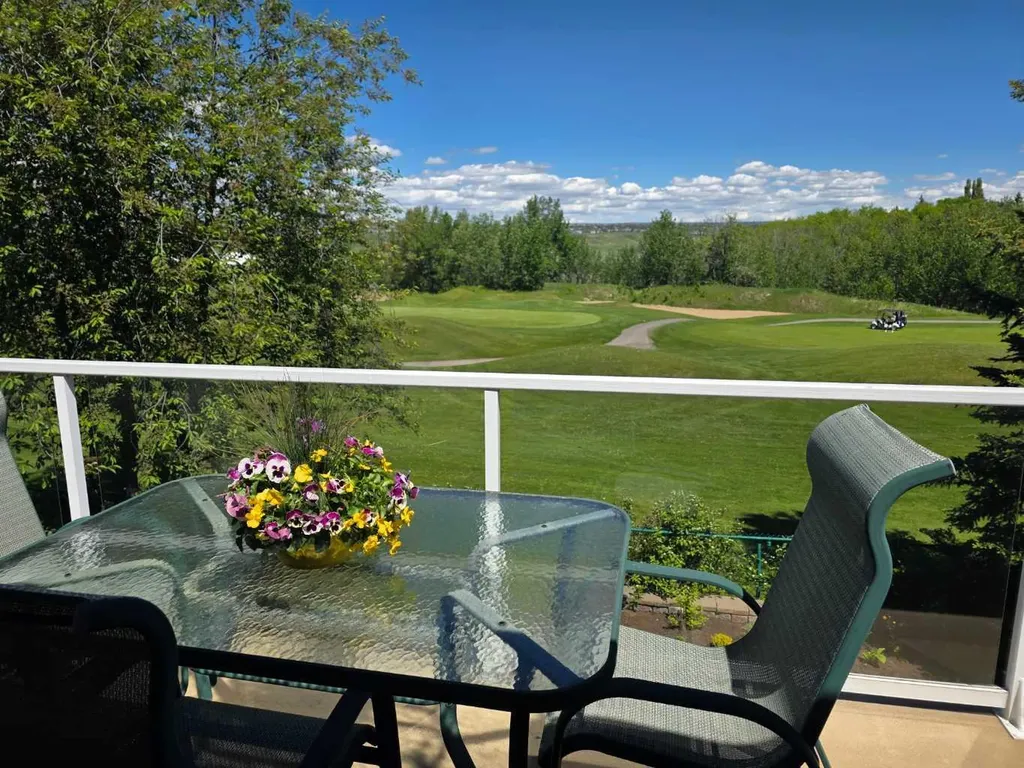 82 Valley Ridge Point NW Calgary AB T3B 5A7