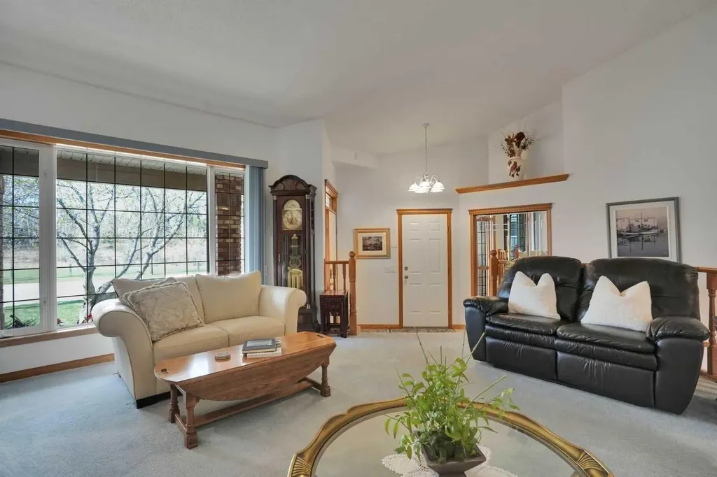82 Valley Ridge Point NW Calgary AB T3B 5A7