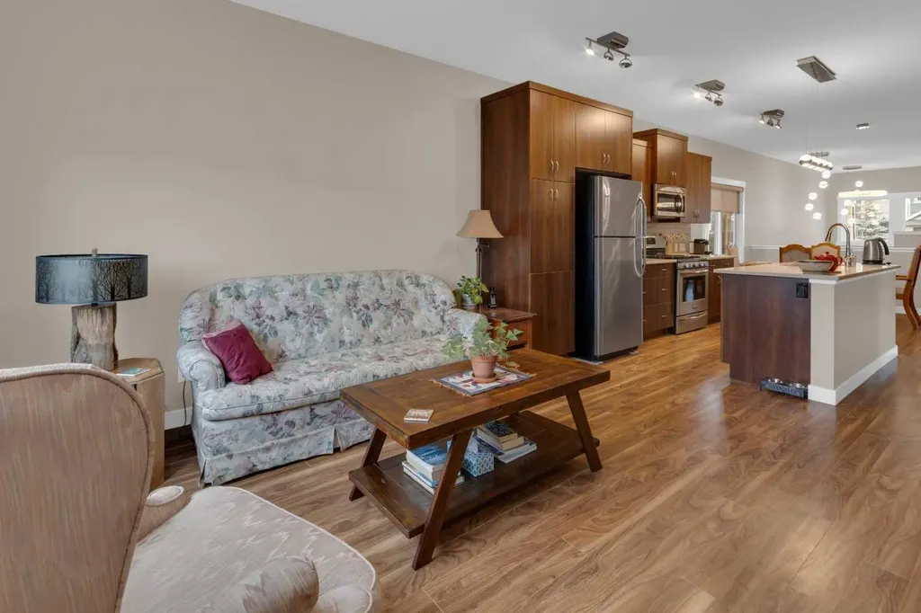129 Fireside Place Cochrane AB T4C 0R4