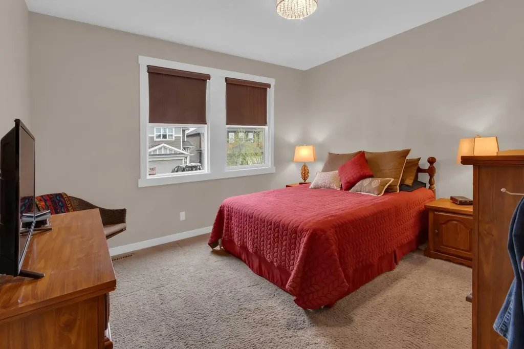 129 Fireside Place Cochrane AB T4C 0R4