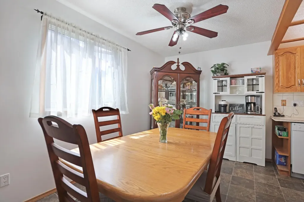 59 Greenbrook Drive E Brooks AB T1R 0J6