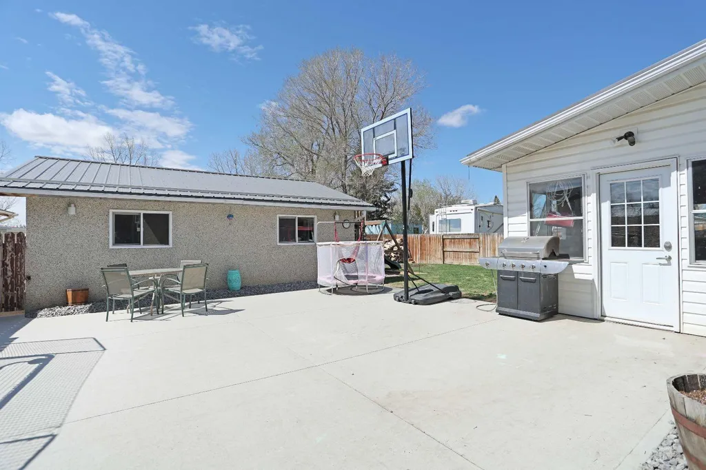 59 Greenbrook Drive E Brooks AB T1R 0J6