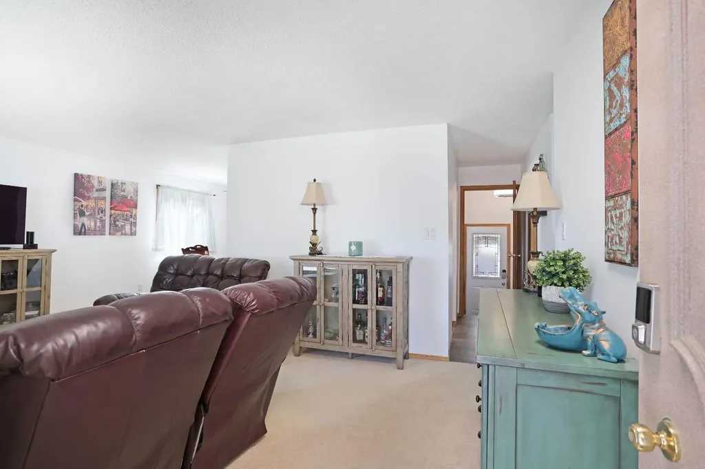 59 Greenbrook Drive E Brooks AB T1R 0J6