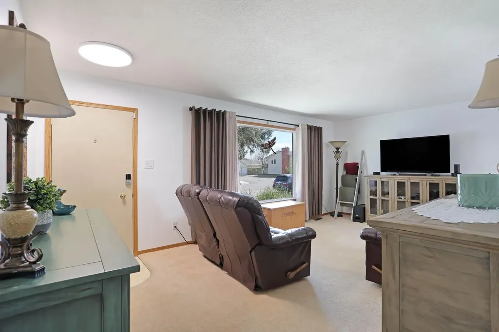 59 Greenbrook Drive E Brooks AB T1R 0J6
