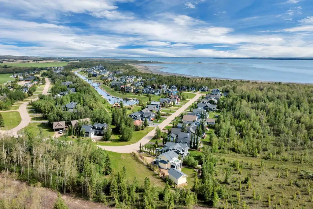 420 Summer Crescent Rural Ponoka County AB T0C 2J0