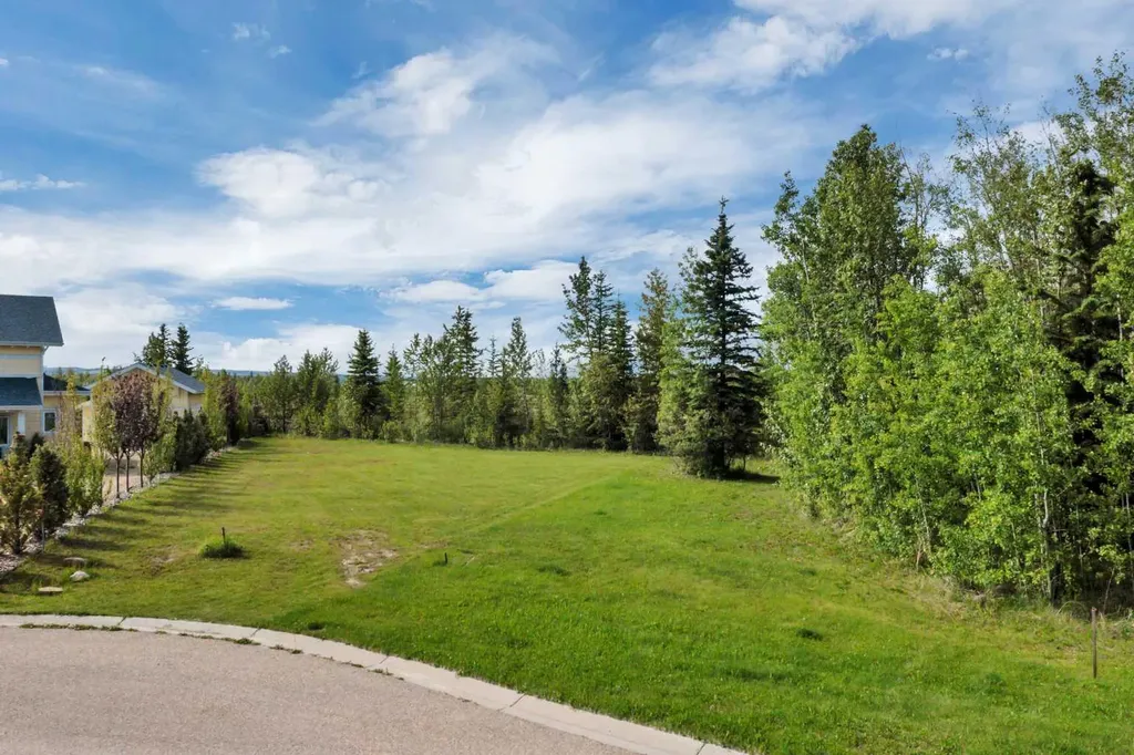 420 Summer Crescent Rural Ponoka County AB T0C 2J0