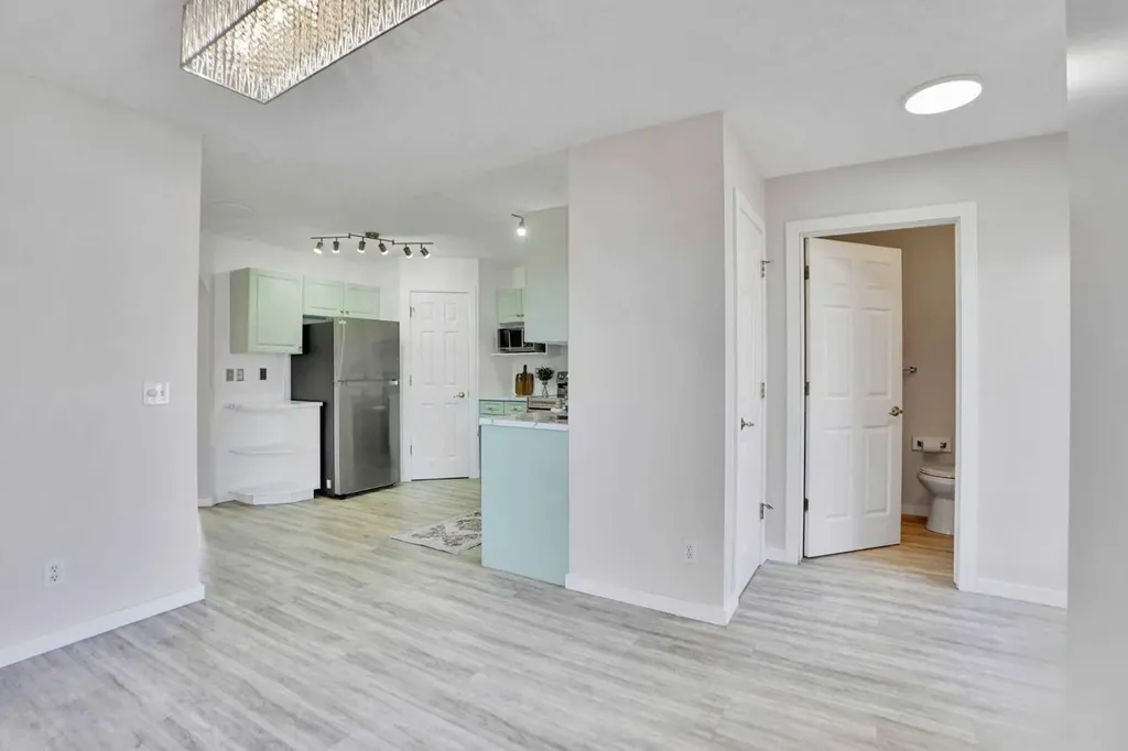 19 Taravista Gardens NE Calgary AB T3J 4K8