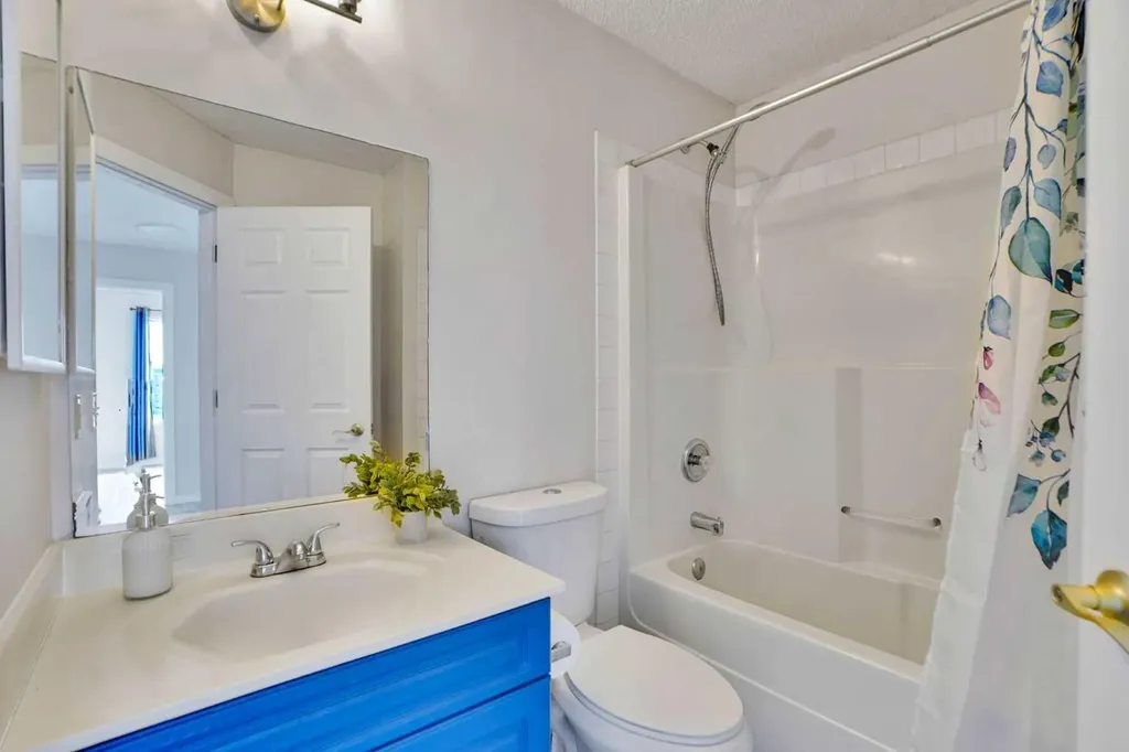 19 Taravista Gardens NE Calgary AB T3J 4K8