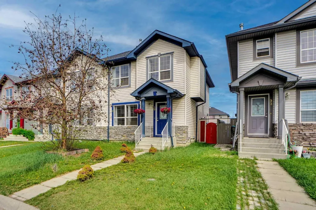19 Taravista Gardens NE Calgary AB T3J 4K8