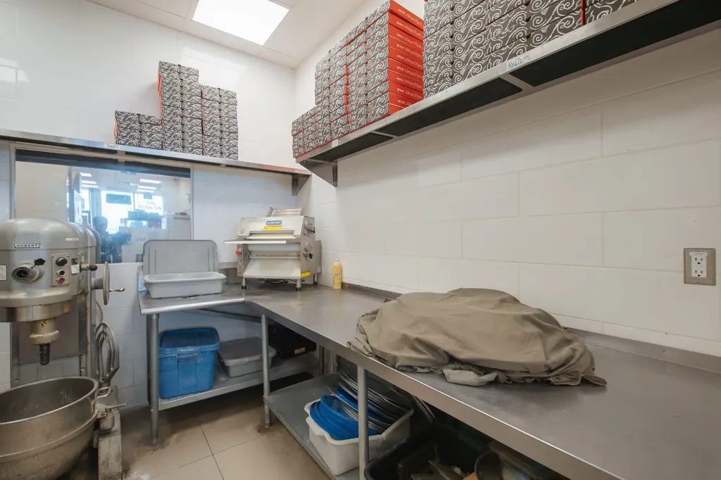 123 17 Avenue SW Calgary AB T3E 7E7