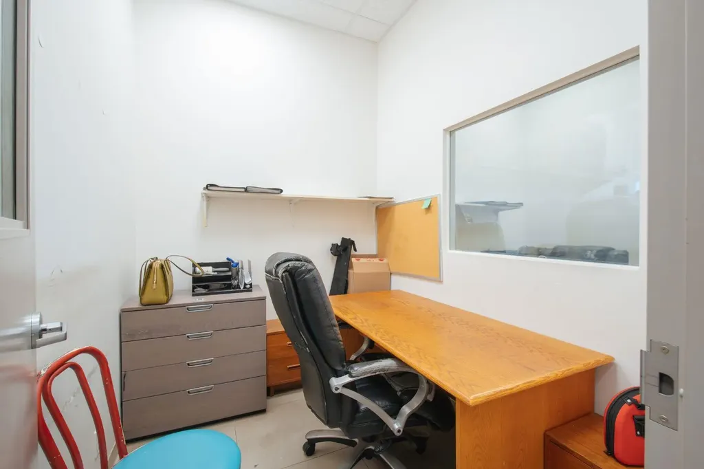 123 17 Avenue SW Calgary AB T3E 7E7