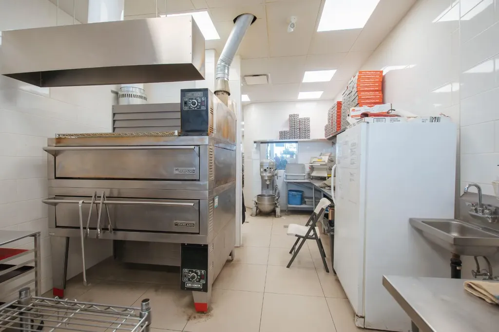123 17 Avenue SW Calgary AB T3E 7E7