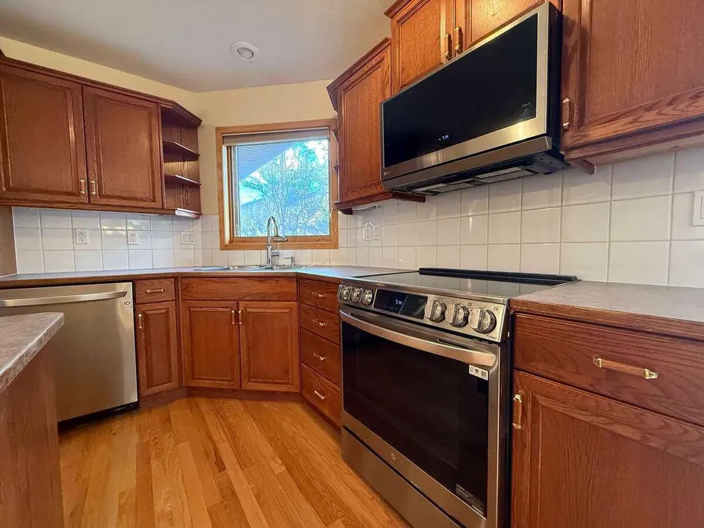 2 Terrace Place Canmore AB T1W 2Y3