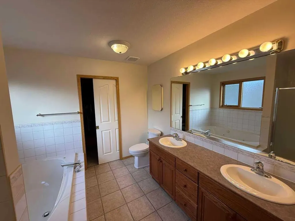 2 Terrace Place Canmore AB T1W 2Y3