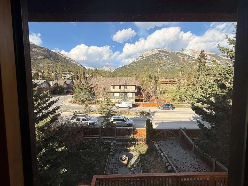 2 Terrace Place Canmore AB T1W 2Y3