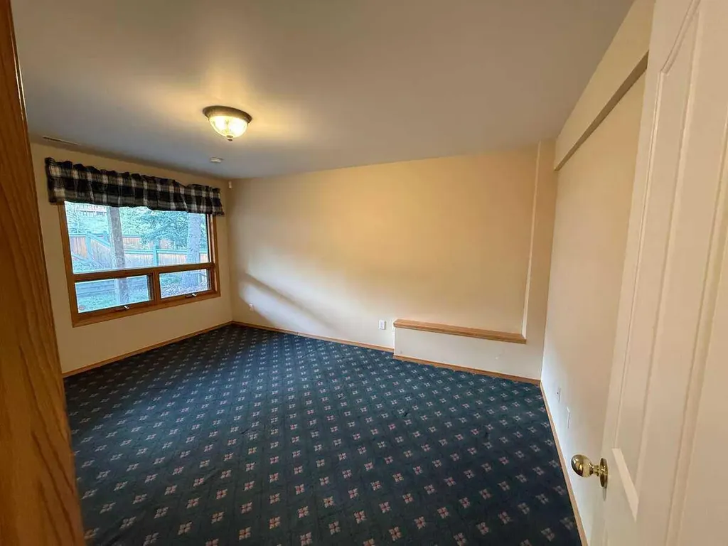 2 Terrace Place Canmore AB T1W 2Y3