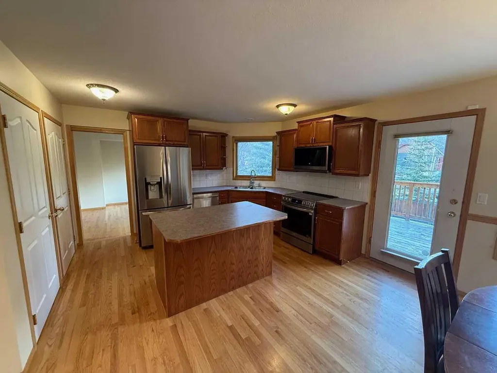 2 Terrace Place Canmore AB T1W 2Y3