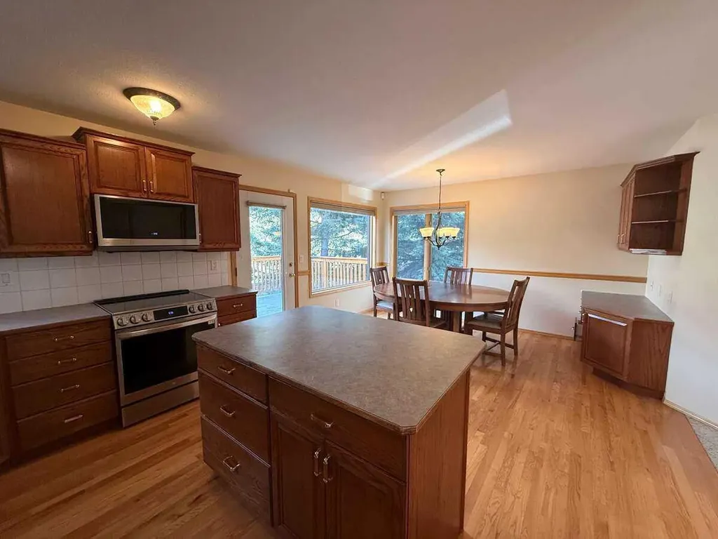 2 Terrace Place Canmore AB T1W 2Y3