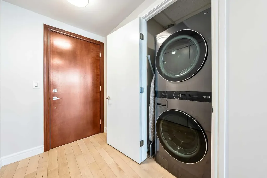 817 15 Avenue SW Calgary AB T2R 0H8