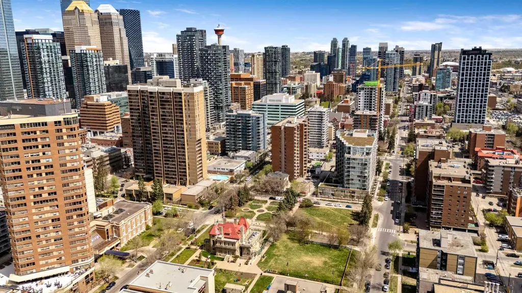 817 15 Avenue SW Calgary AB T2R 0H8