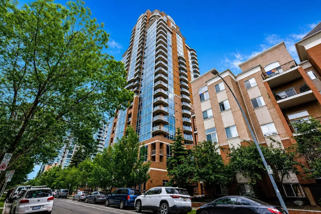 817 15 Avenue SW Calgary AB T2R 0H8
