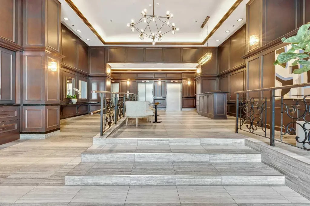 817 15 Avenue SW Calgary AB T2R 0H8