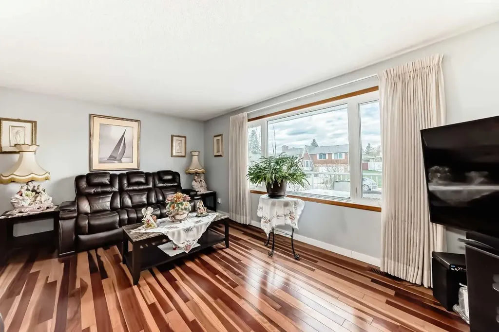 247 Huntford Way NE Calgary AB T2K 3Z9