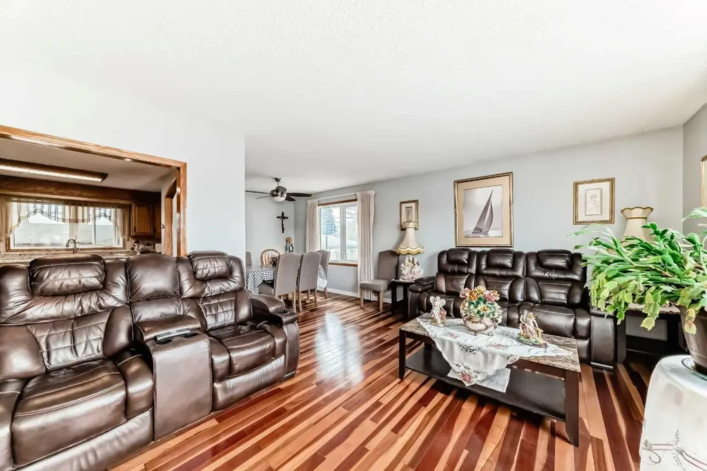 247 Huntford Way NE Calgary AB T2K 3Z9