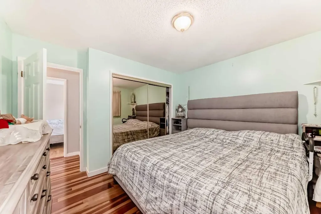 247 Huntford Way NE Calgary AB T2K 3Z9