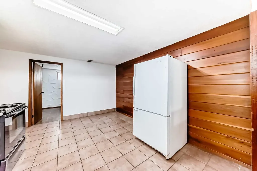 247 Huntford Way NE Calgary AB T2K 3Z9