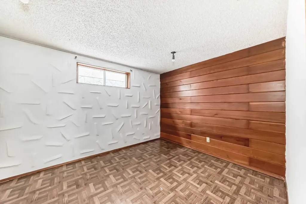 247 Huntford Way NE Calgary AB T2K 3Z9