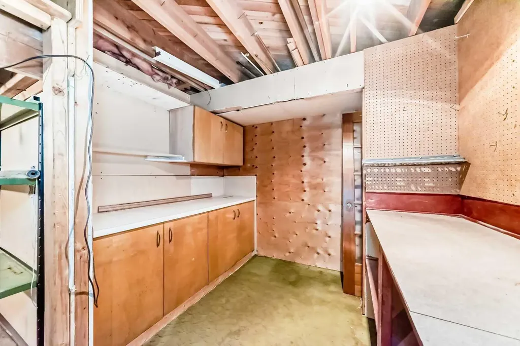 247 Huntford Way NE Calgary AB T2K 3Z9