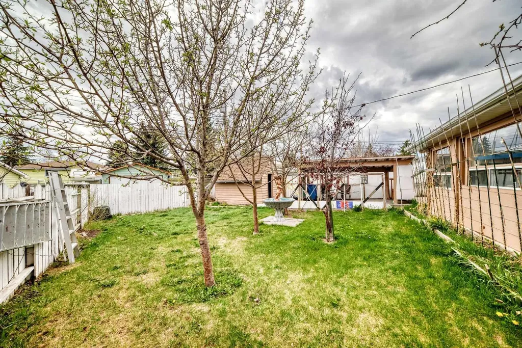 247 Huntford Way NE Calgary AB T2K 3Z9