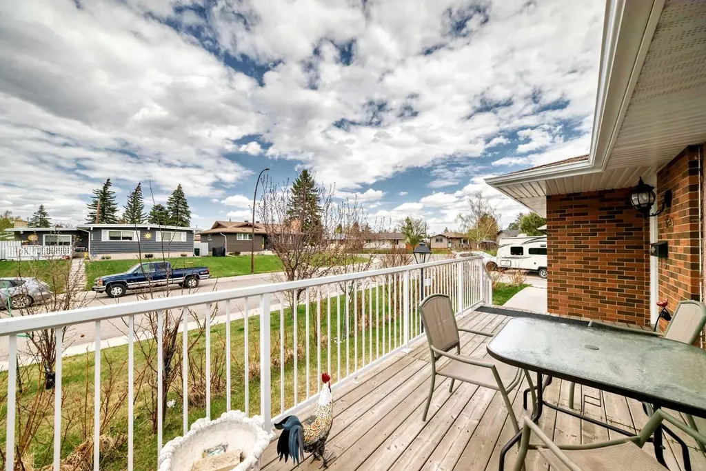 247 Huntford Way NE Calgary AB T2K 3Z9