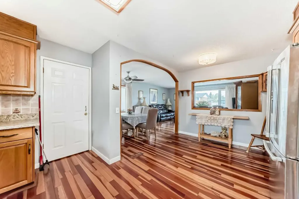 247 Huntford Way NE Calgary AB T2K 3Z9