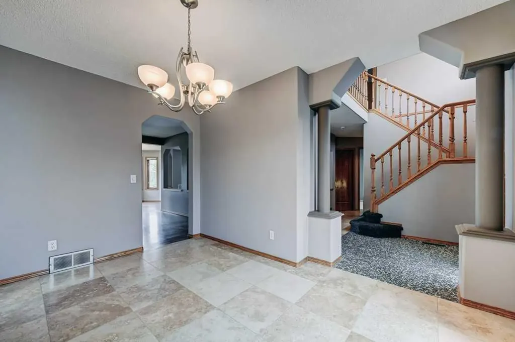91 Valley Ridge Green NW Calgary AB T3B 5L5