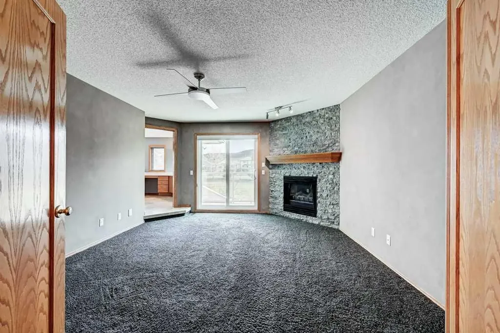 91 Valley Ridge Green NW Calgary AB T3B 5L5