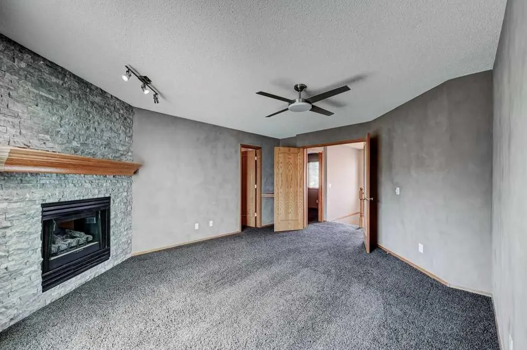 91 Valley Ridge Green NW Calgary AB T3B 5L5