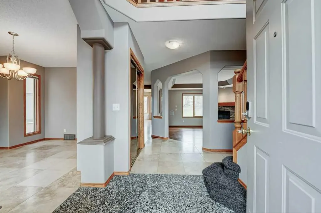 91 Valley Ridge Green NW Calgary AB T3B 5L5