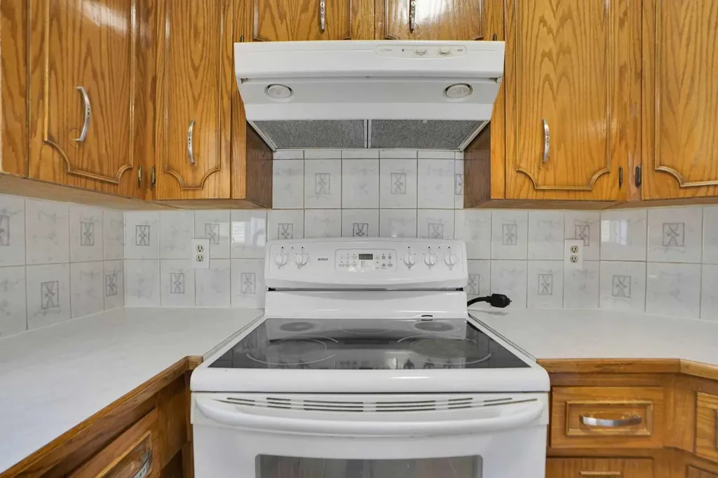 336 Whitworth Way NE Calgary AB T1Y 6E4